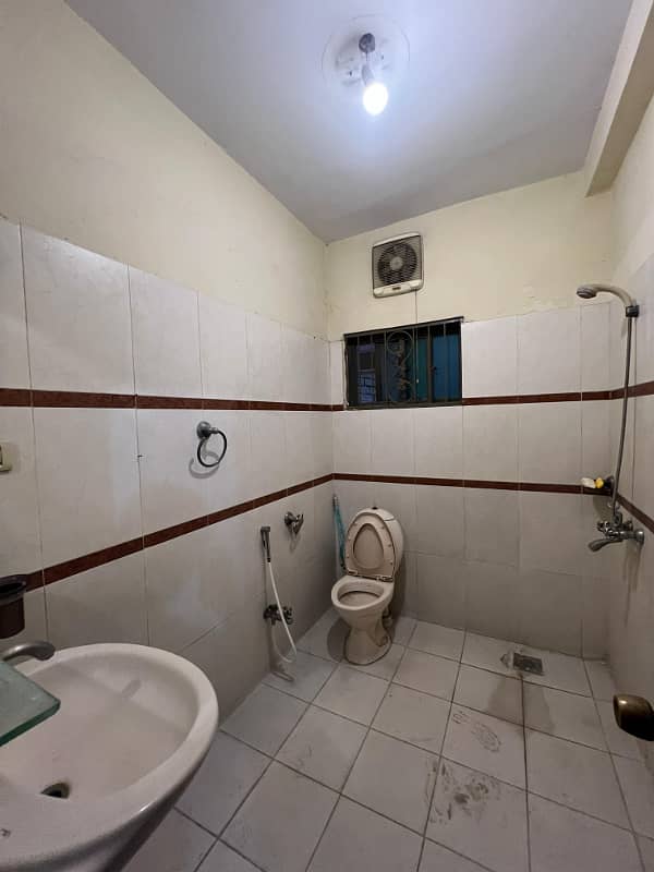 10-Marla 04-Bedroom House is available for Rent in Sector-A, Askari-10, Lahore Cantt 15