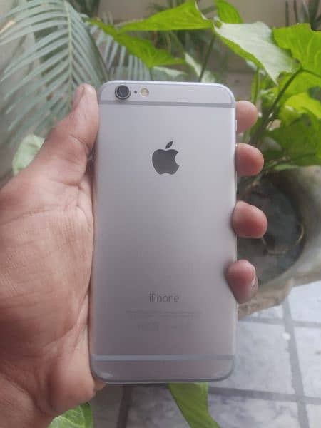 I phone 6s 16gb non PTA 4