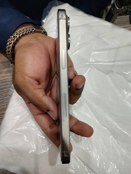 iphone 15 pro max 256 LLA Non PTA 8