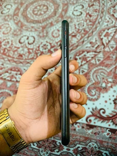 I phone xr 128gb Factory Unlock 4