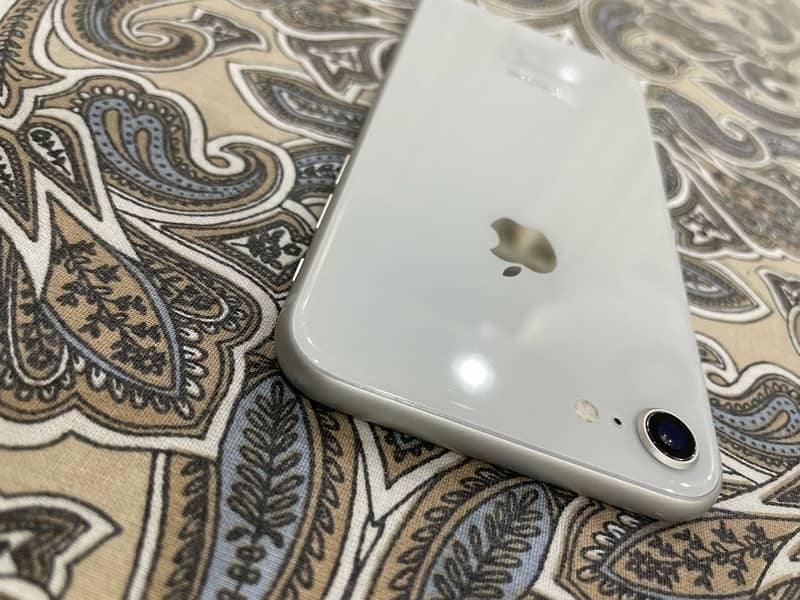 iphone 8 256GB Official PTA Approved White 7