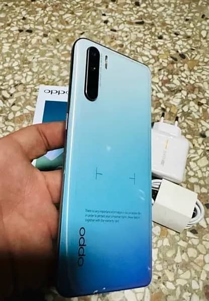 Oppo F15 8/256 With Box and Charger 1