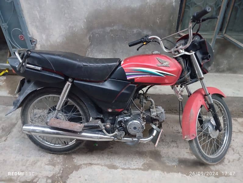 Honda CD 70Dream 4