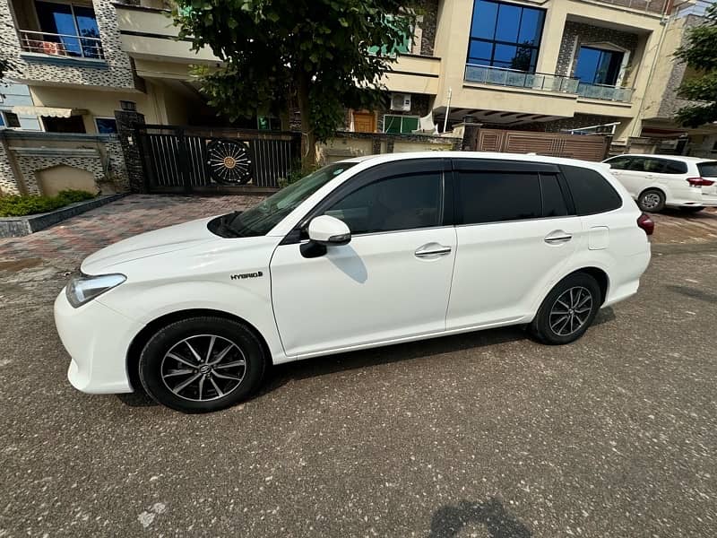 Toyota Corolla Fielder 2016 8