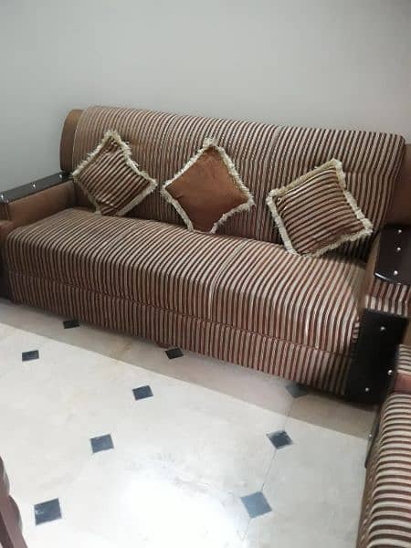 Sofa Seven Seater 0