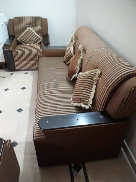 Sofa Seven Seater 3