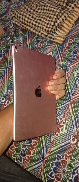 ipad pro 128 GB display damage 0