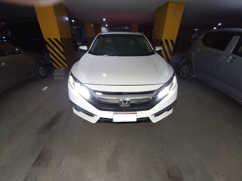 Honda Civic VTi Oriel 2017 UG (Top of the line) 1