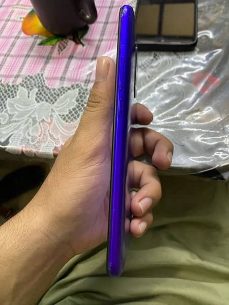 Xiaomi Redmi Note 9 3