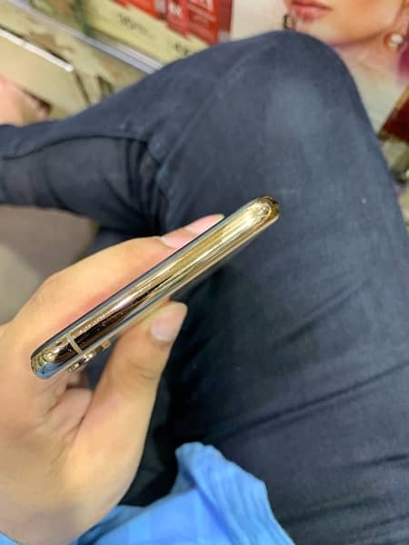 xs max 512 GB 4