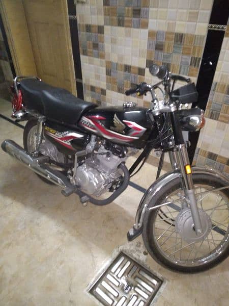 honda 125 first hand like brand new 0