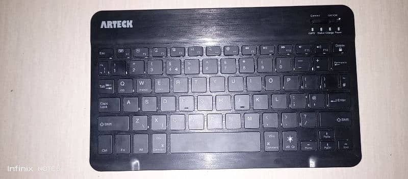 Bluetooth keyboard with RBG lights 2