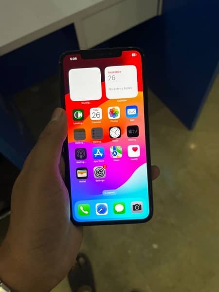 Iphone Xs Max PTA Approved 64 GB Black 3