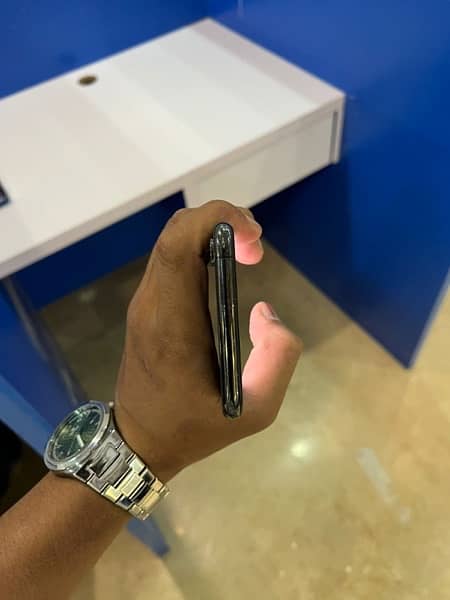 Iphone Xs Max PTA Approved 64 GB Black 5