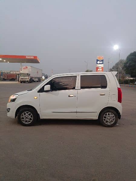 Suzuki Wagon R 2019 1