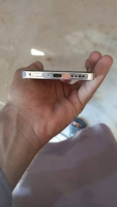 infinix Note 40 9 by 10 condition wireless charging