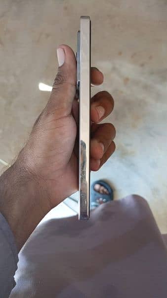 infinix Note 40 9 by 10 condition wireless charging 1