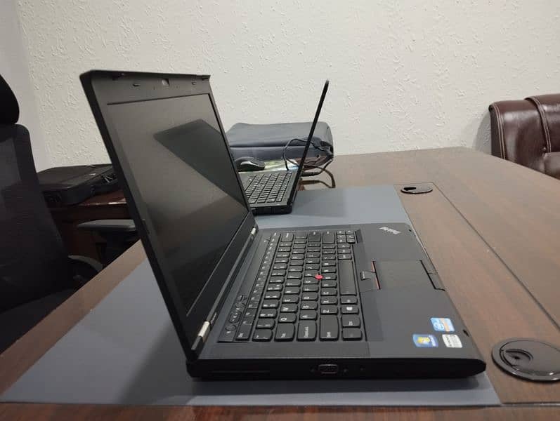 lenovo thinkpad t430 genuine  10/10 original Window 10 installed 7