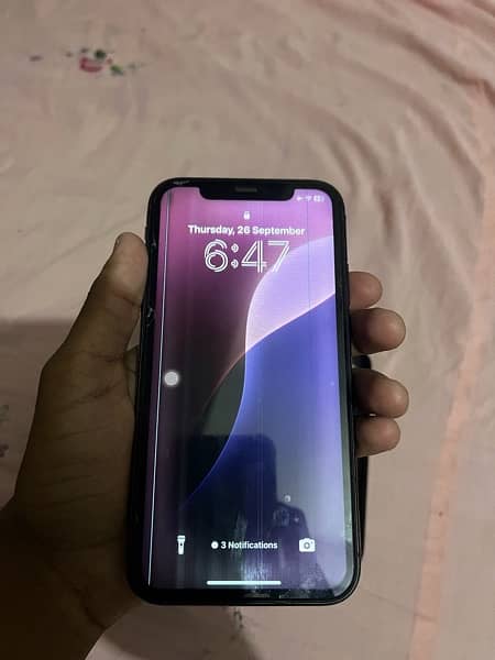 iphone 11 panel mai shade hai bass or all oky hai with box fu 4