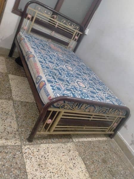 single iron bed with mattress size 4 by 6 2