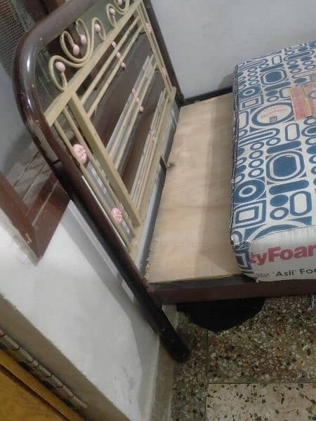 single iron bed with mattress size 4 by 6 3