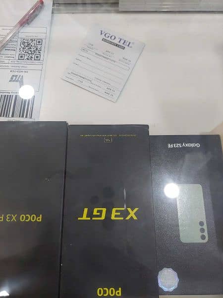 poco x3 gt (8+5/128) full box white colour 3