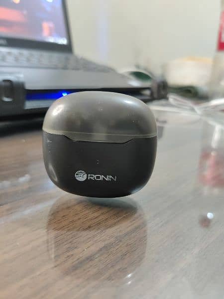 Ronin R-175 Wireless Earbuds 1