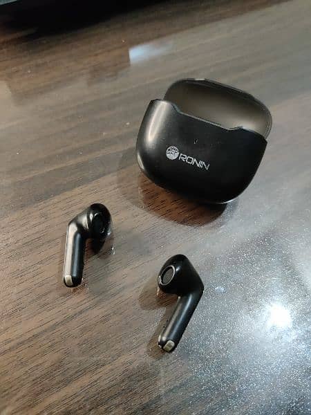 Ronin R-175 Wireless Earbuds 5