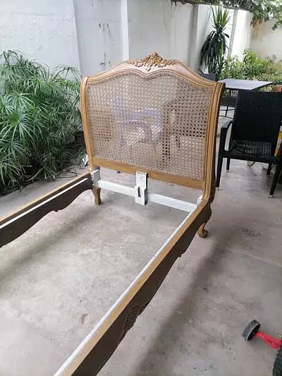 Single beds with cane weaving / single beds 0