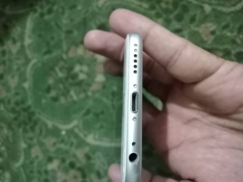 iphone 6s 10/9.5 condition all ok h koi masla nhi h 2