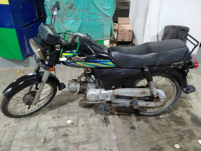 superstar 2021 70cc smart card bike saaf condition 7