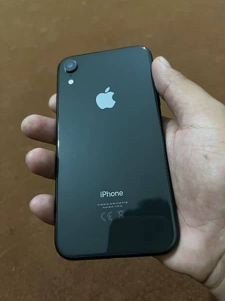 IPhone XR 10/10 non pta with box 1