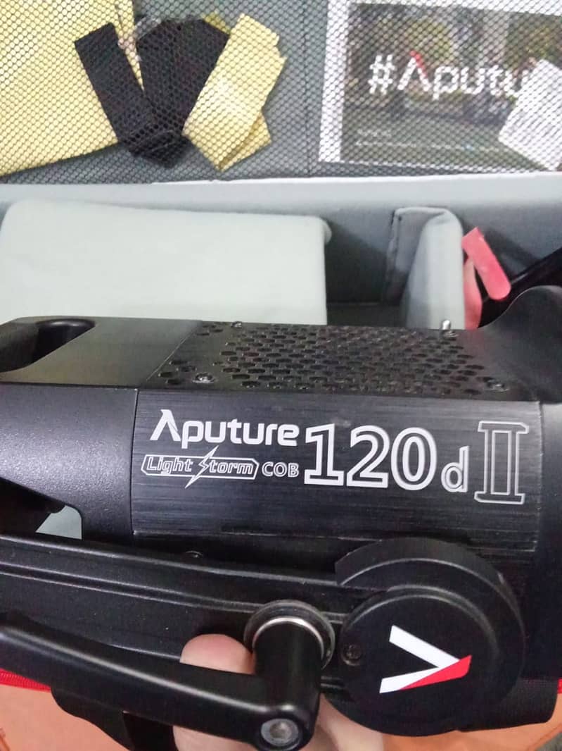 Aputure Light Storm 120D II LED Light 0