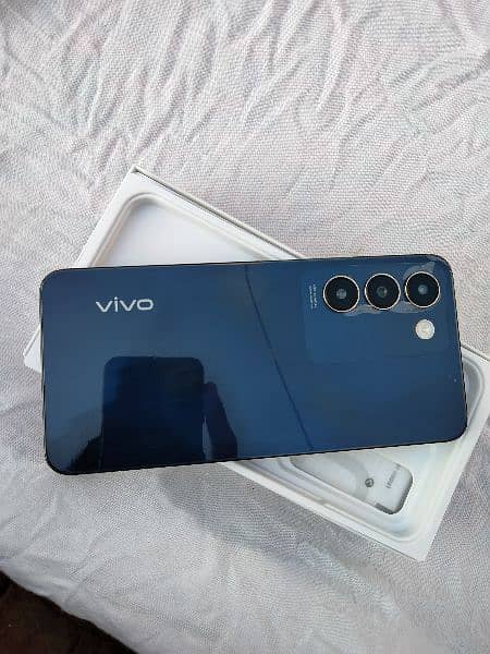 Vivo Y100  8+8/256 4