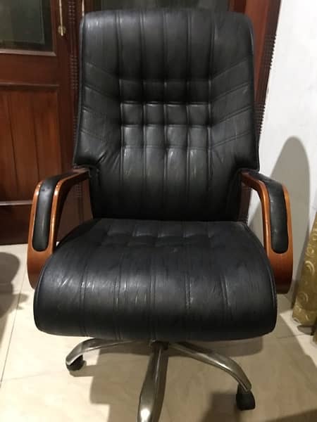 executive chair 0