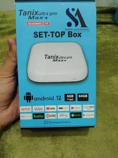 Android TV box with accessories