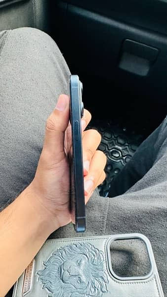 Iphone 15 Pro  256 GB JV Titanium Blue 2