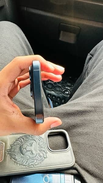 Iphone 15 Pro  256 GB JV Titanium Blue 5