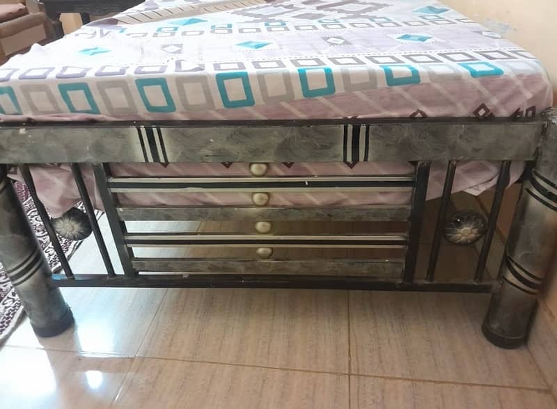 BED FOR SALE 10,000 demand kam ho gaye gah 0