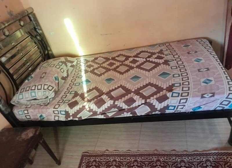 BED FOR SALE 10,000 demand kam ho gaye gah 1