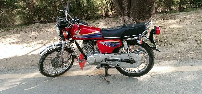 Honda 125 CG urgent sale WhatsApp number 0320/7359/896 All genuine 0