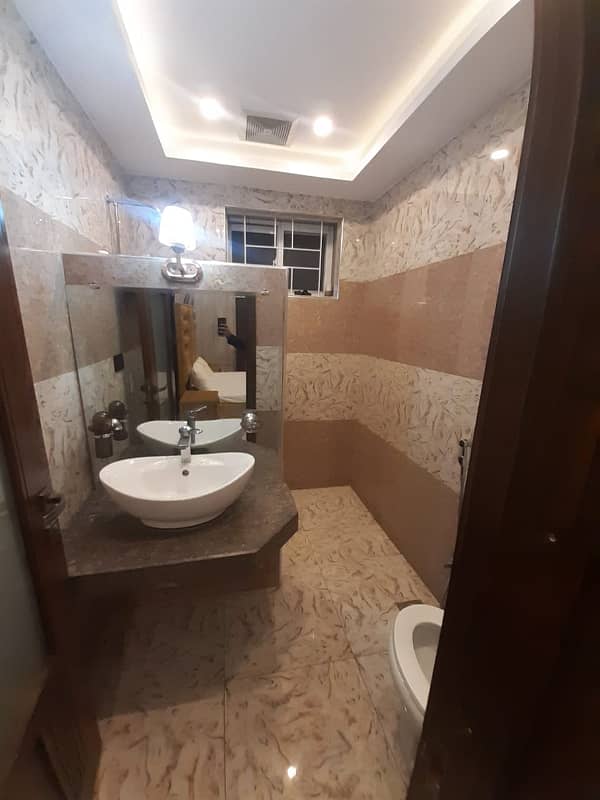 10 MARLA HOUSE FOR RENT IN BAHRIA TOWN LAHORE 11