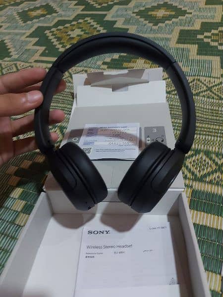 sony WH-CH520 wireless Bluetooth headphones 3