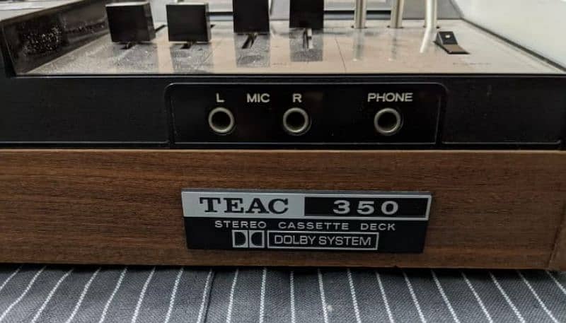 TEAC A. 350 ANTIQUE CASSETTE PLAYER 3