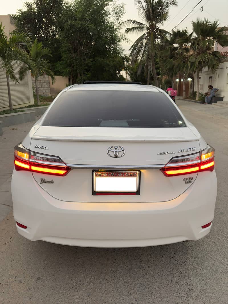 TOYOTA COROLLA ALTIS GRANDE 1.8 2019 6