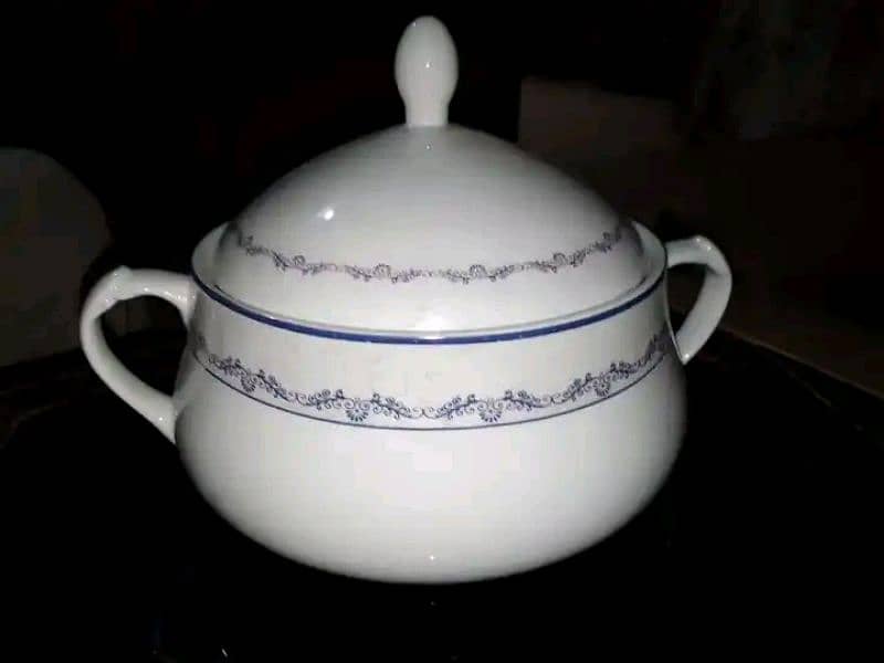 Ceramic dinner set for sale 4