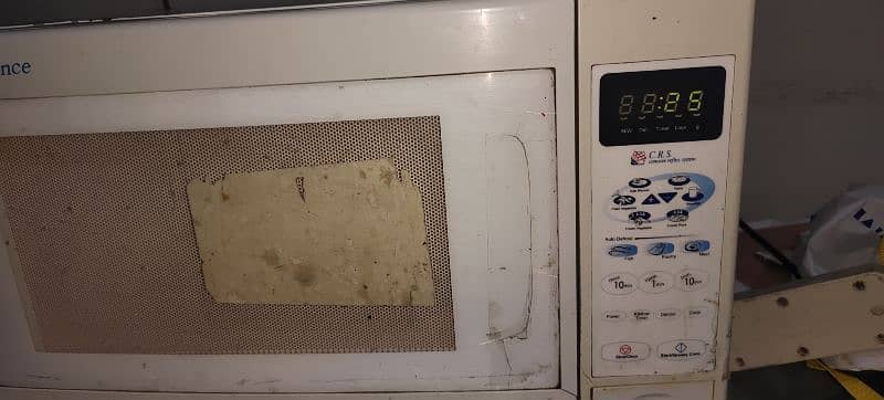 Dawlance full Size microwave oven 4