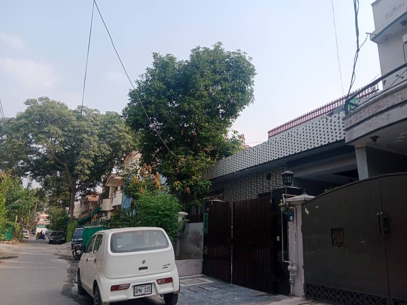 10 Marla Upper Portion For rent In Allama Iqbal Town 14