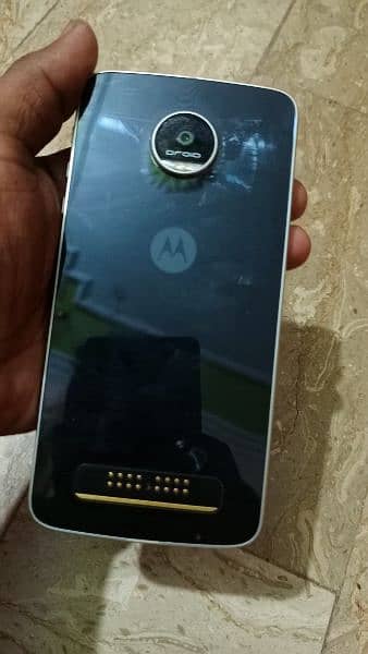 moto z paly 1