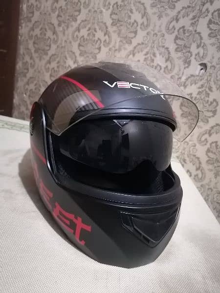 Victor helmet 1